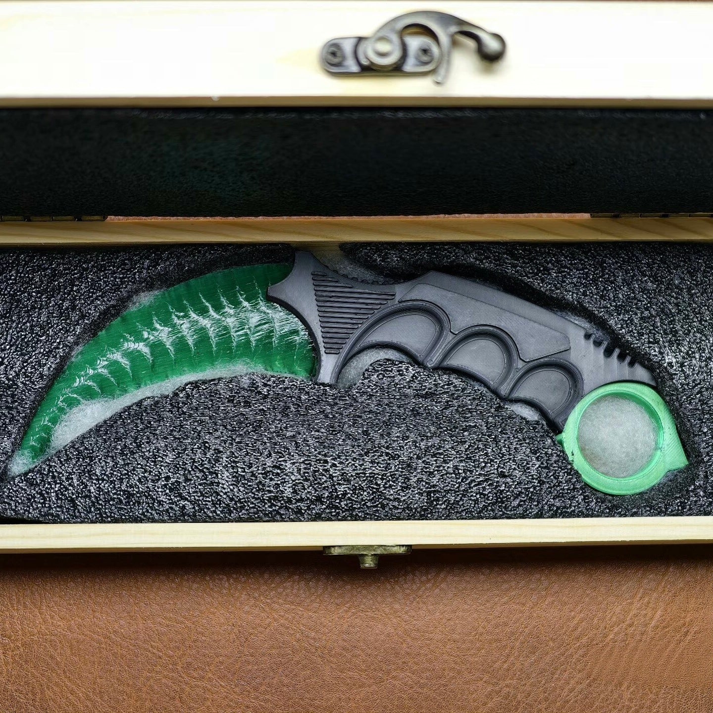 The Emerald Serpent | Green Curved Ornament