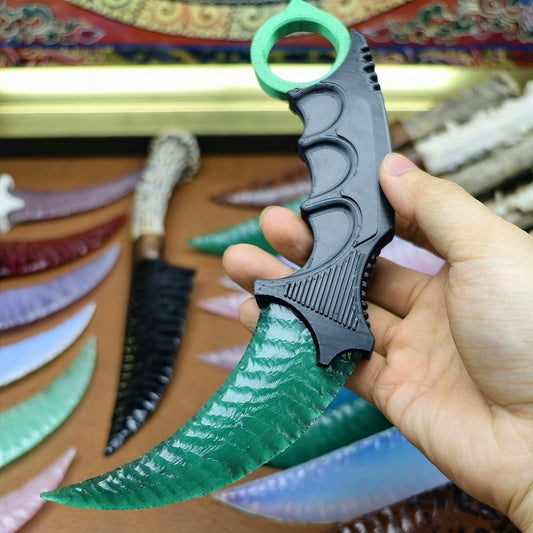 The Emerald Serpent | Green Curved Ornament