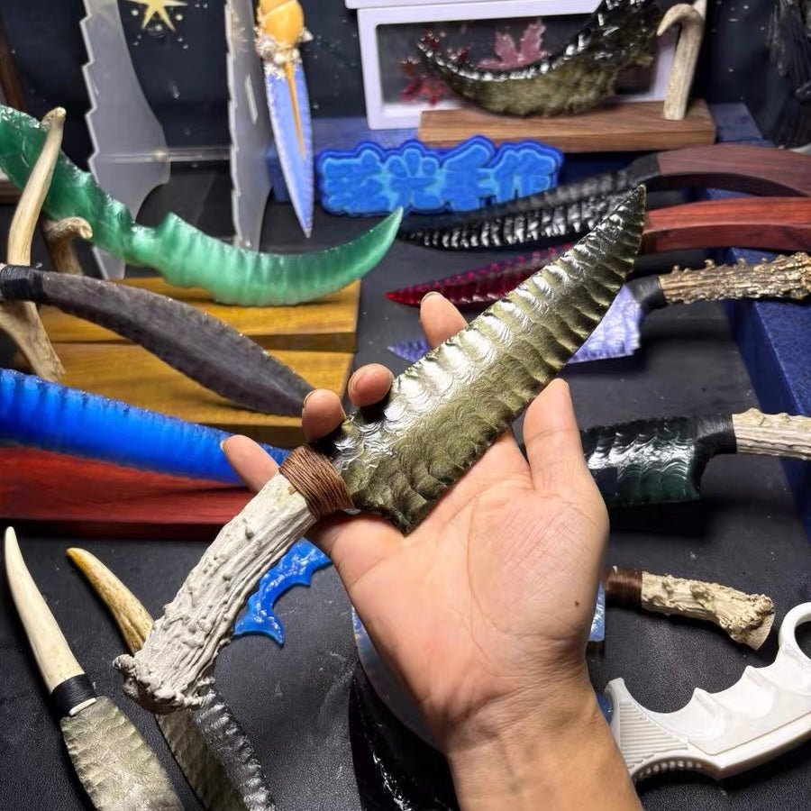 The Pharaoh's Gold | Hand-Knapped Golden Sheen Sculpture